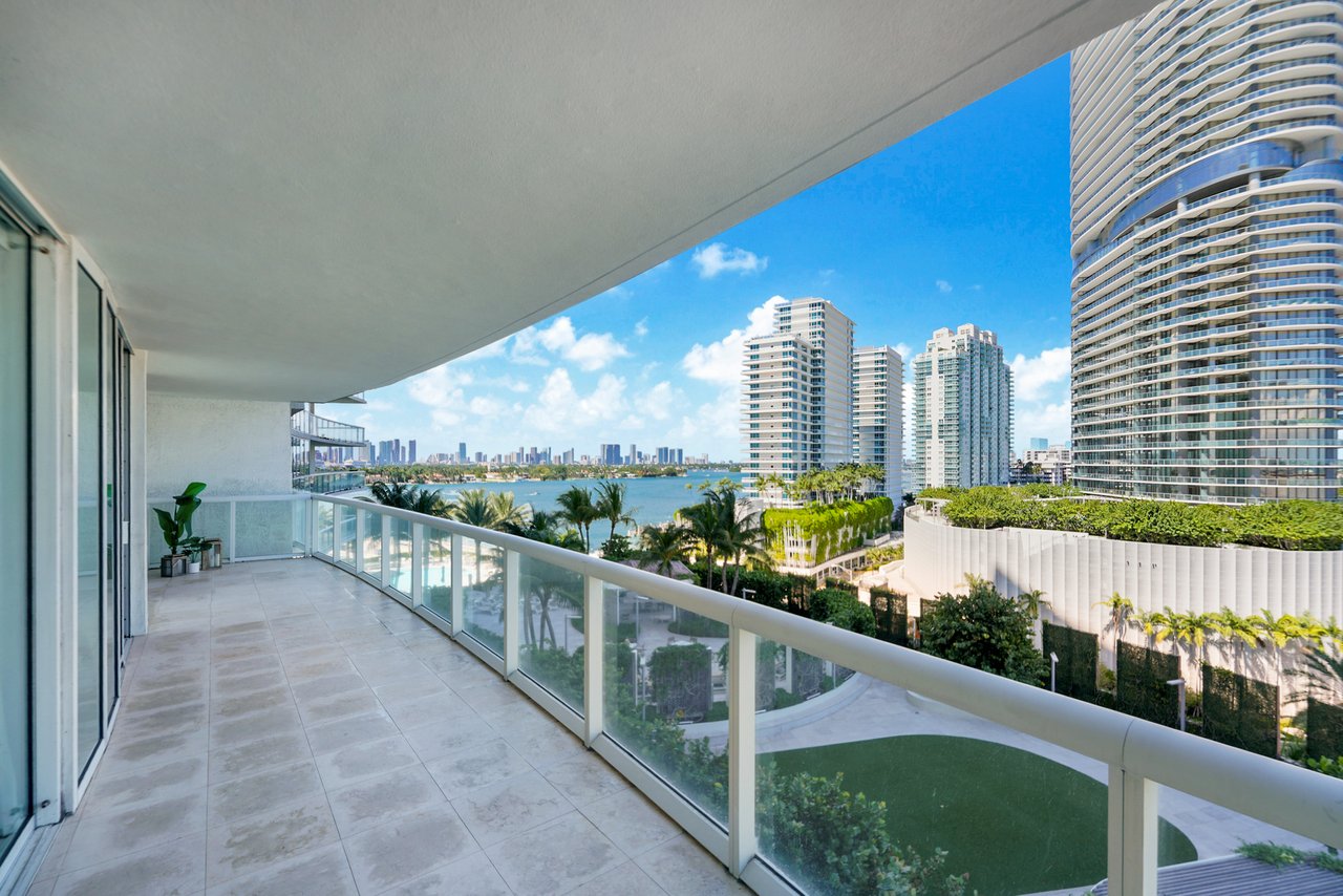 Icon South Beach Unit 906 | South Of Fifth