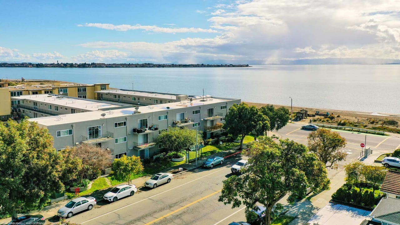 Investors take advantage of bargains on Bay Area apartments