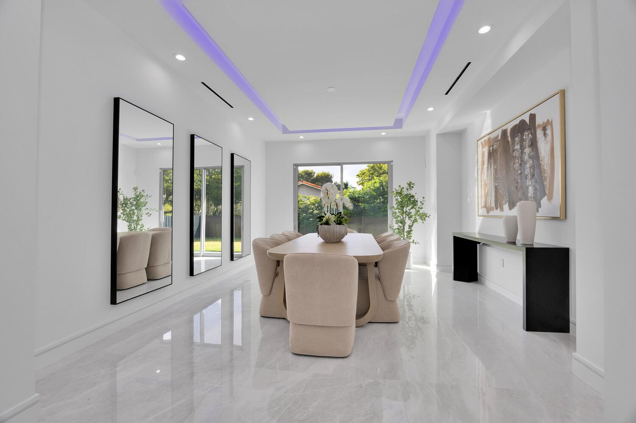 Your Private Resort - Everyday Of The Week