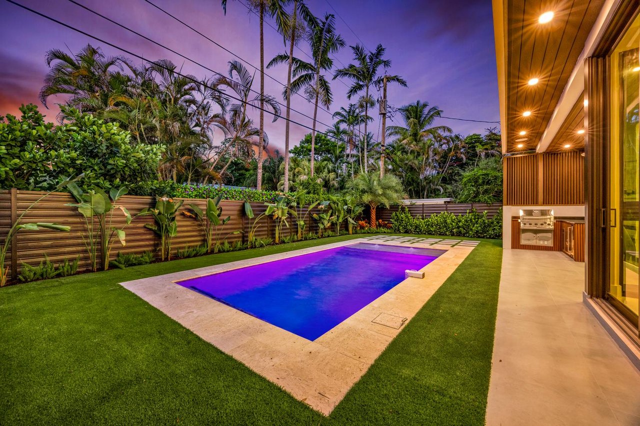 Sophisticated New Construction in the Heart of Miami