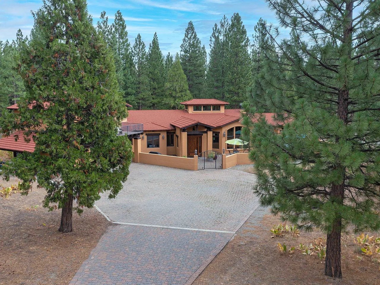 105 Aspen Ct
