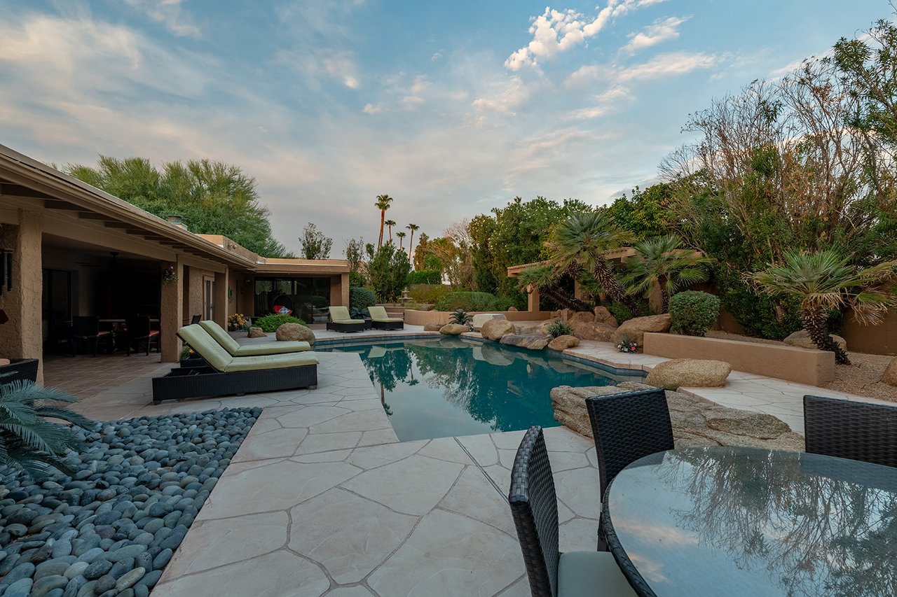 7507 N VIA DE LOS LIBROS