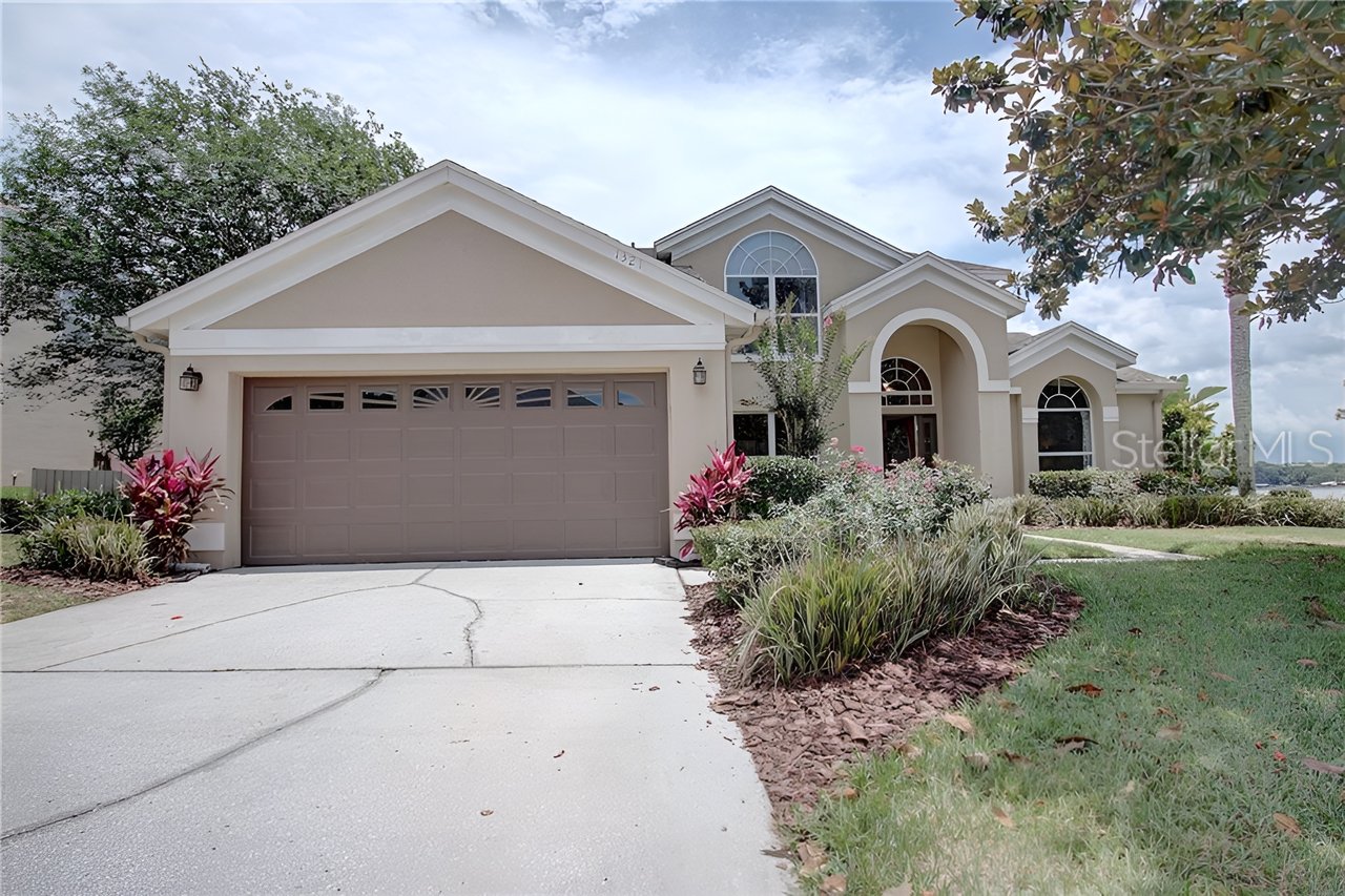 1321 Hawthorne Cove Dr