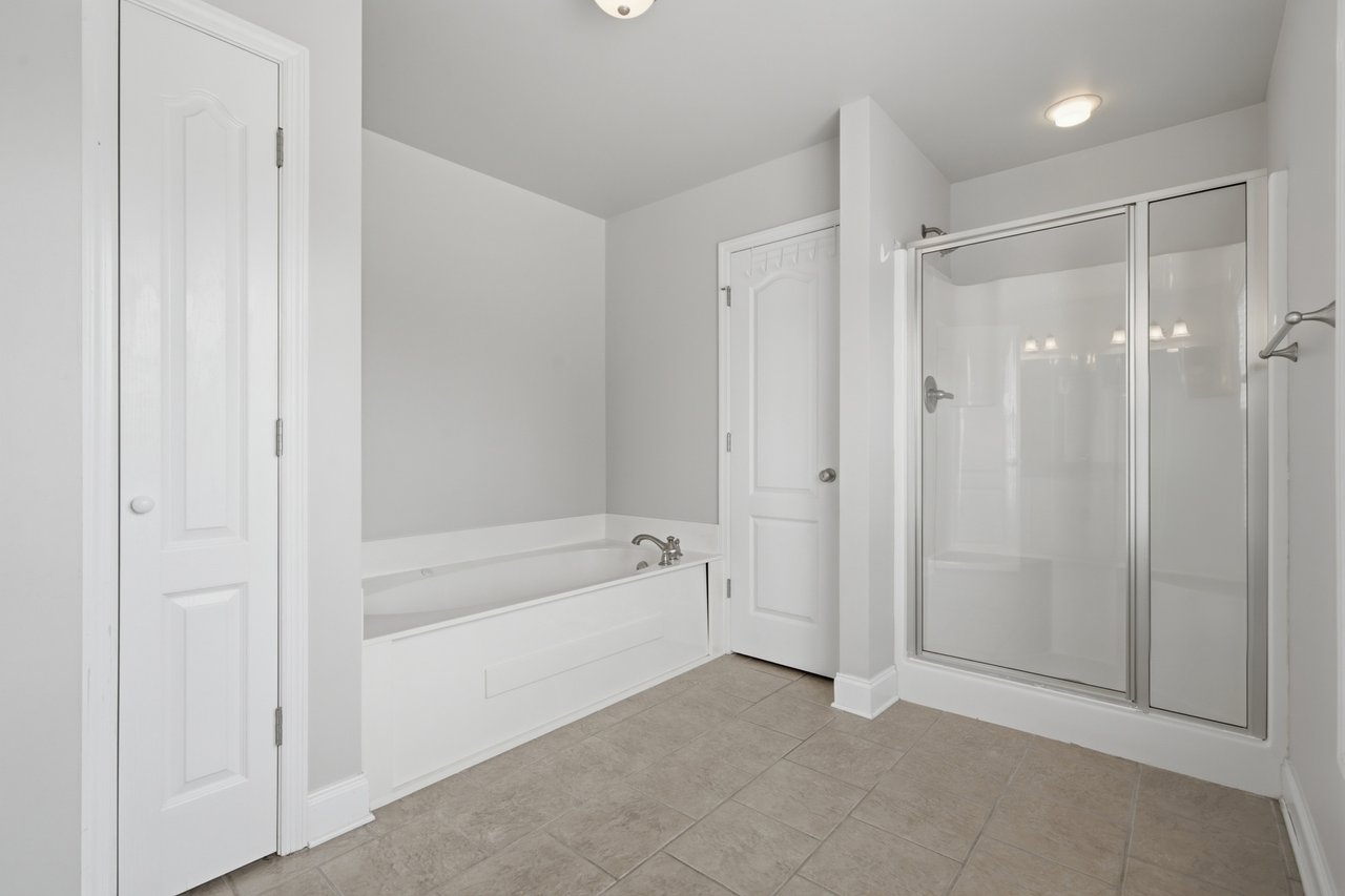 Beautiful Home Featuring Upgraded Finishes & Outdoor Privacy