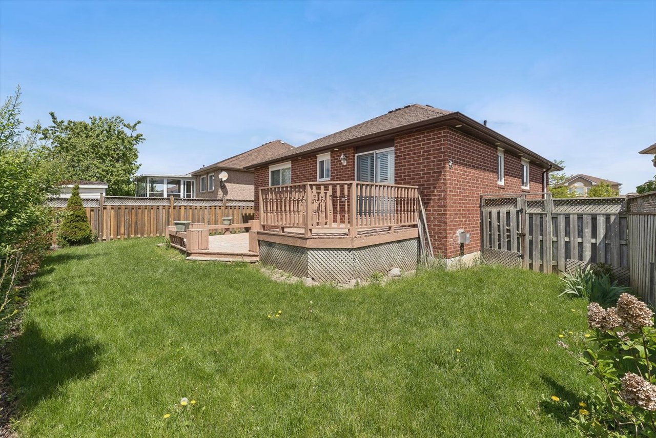65 Summerfield Crescent