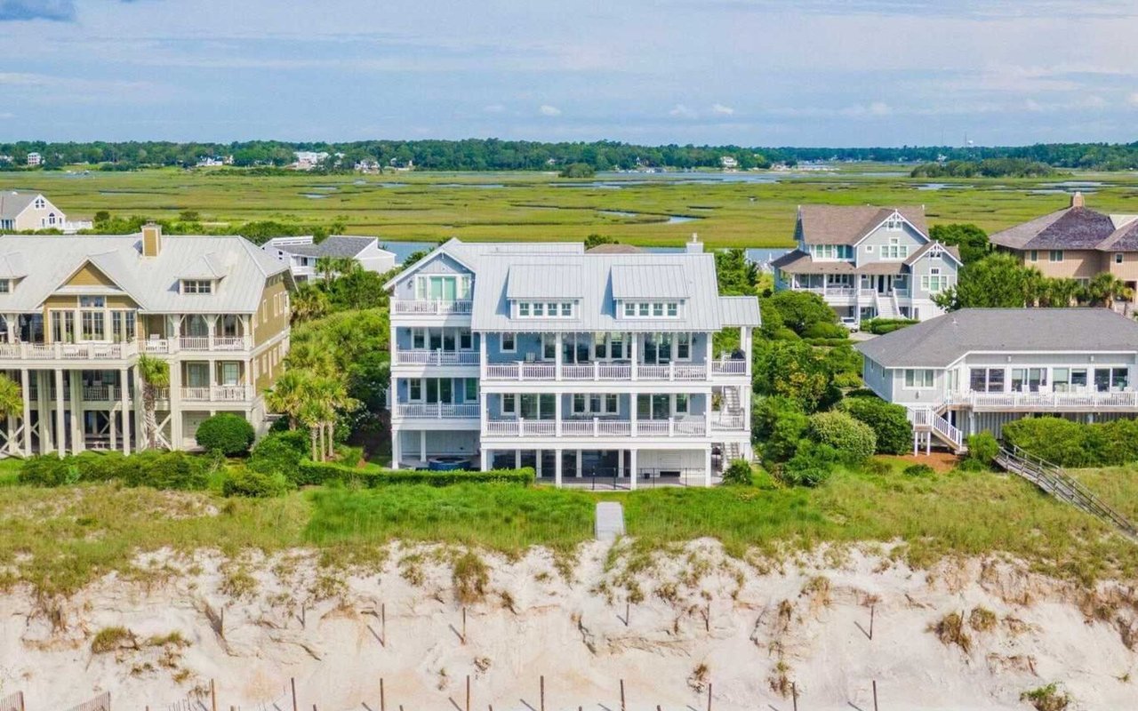 Figure Eight Island 
