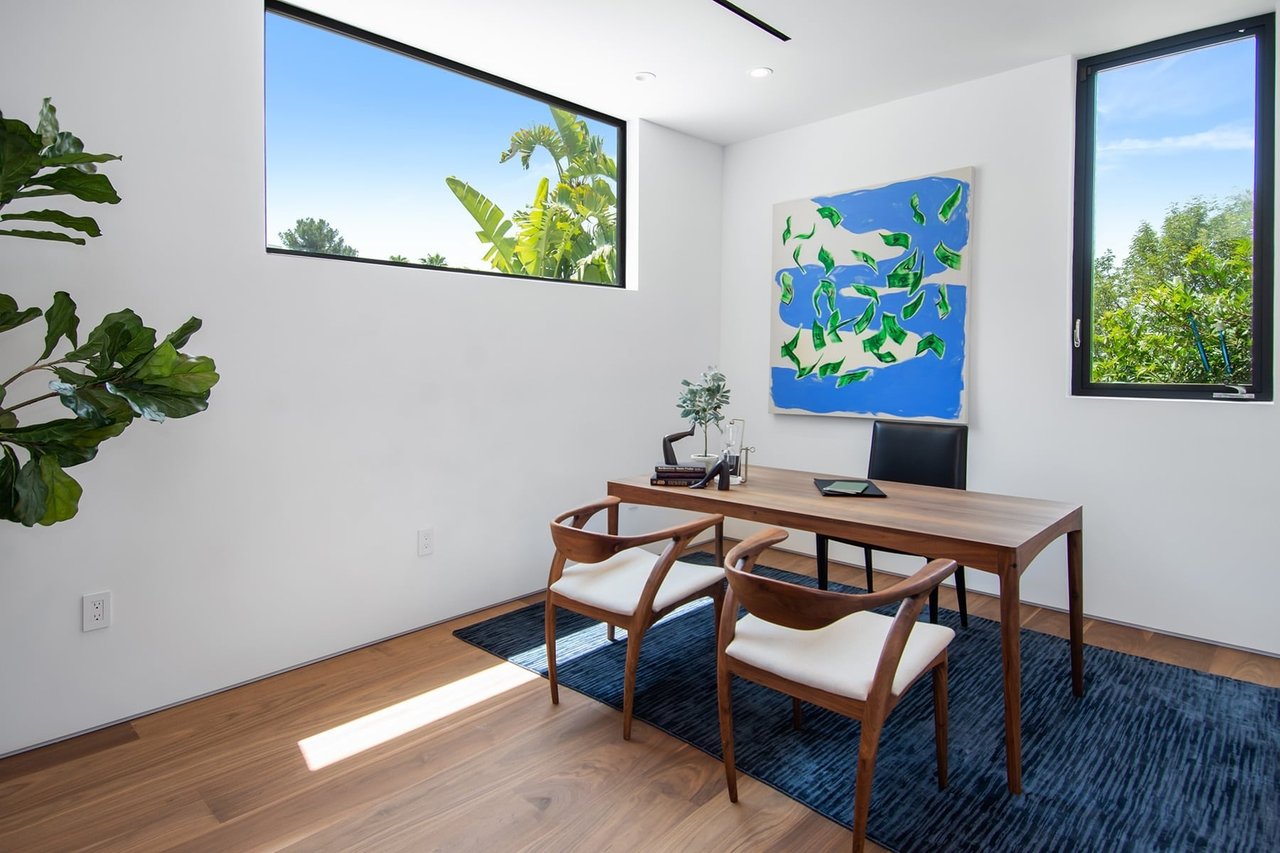 9040 Alto Cedro Drive