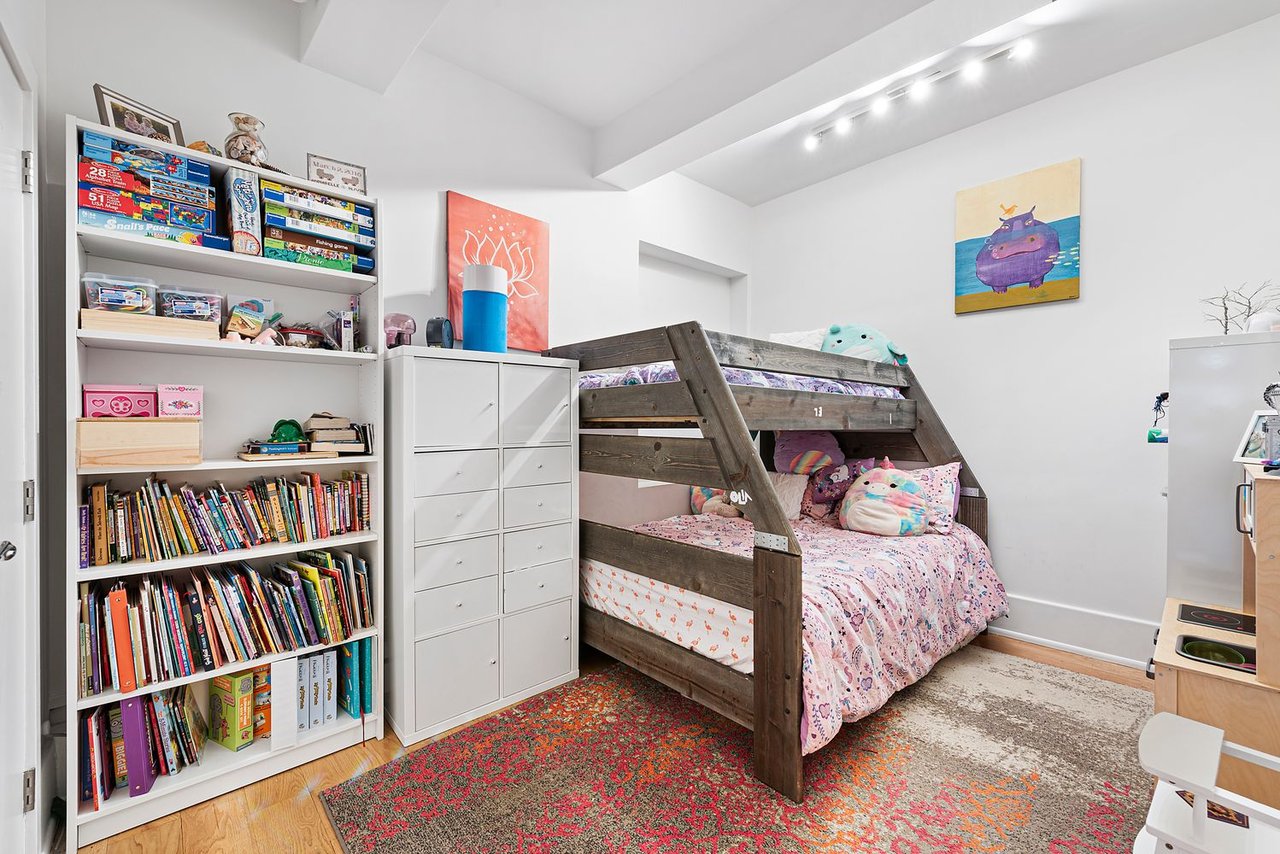 215 West 29th St, #6