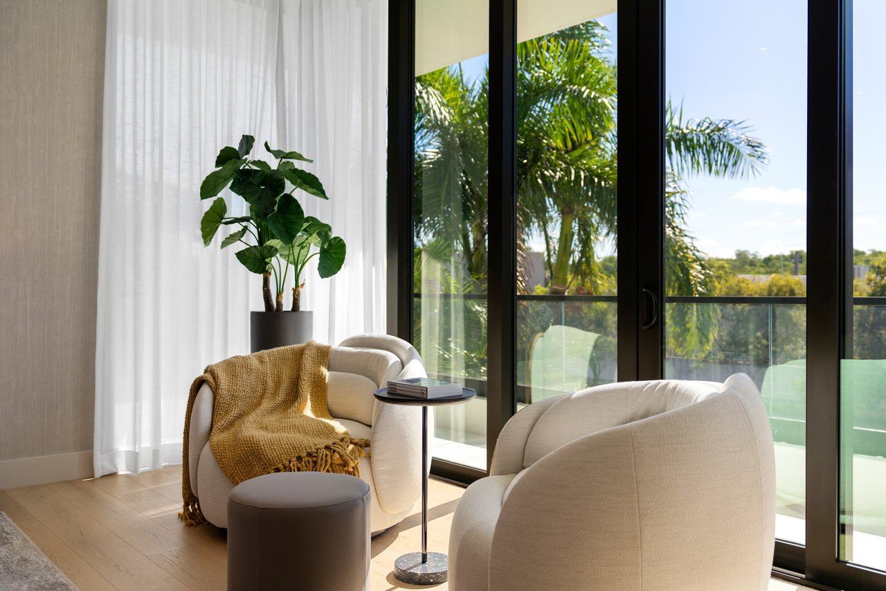 2950 NE 164th Street