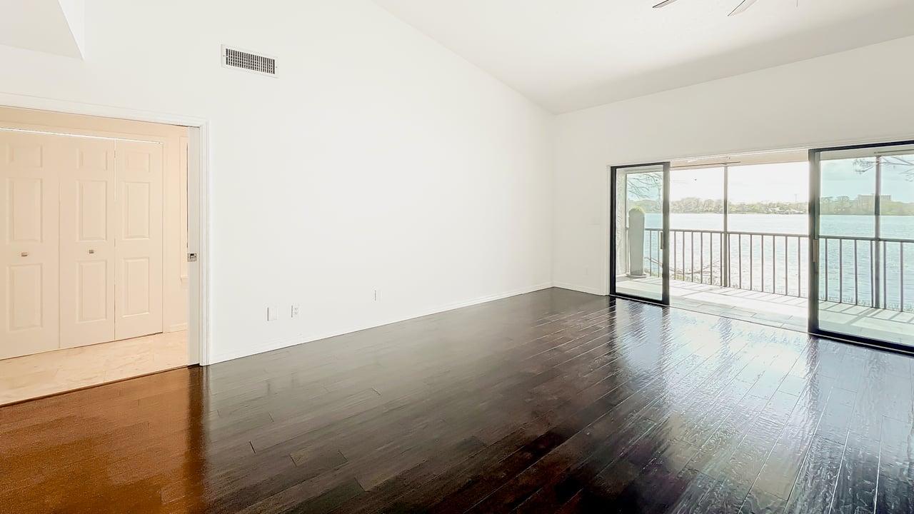 Luxury Lakefront Winter Park Condominium for Lease