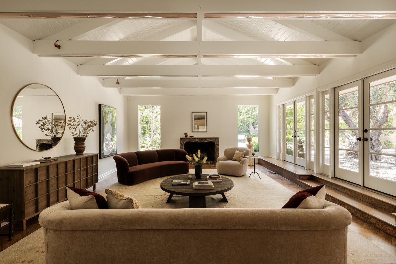 1583 Lindacrest Drive • Beverly Hills