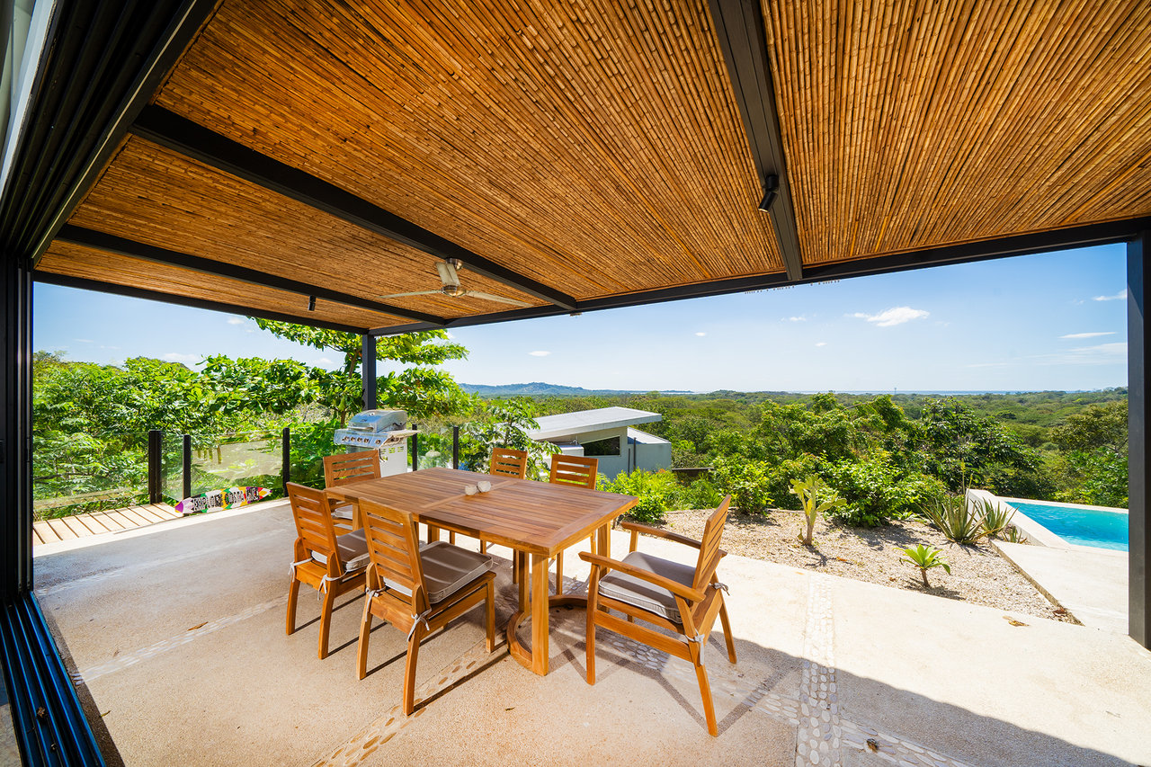 Casa Salinas – 3 beds ocean view home in playa grande