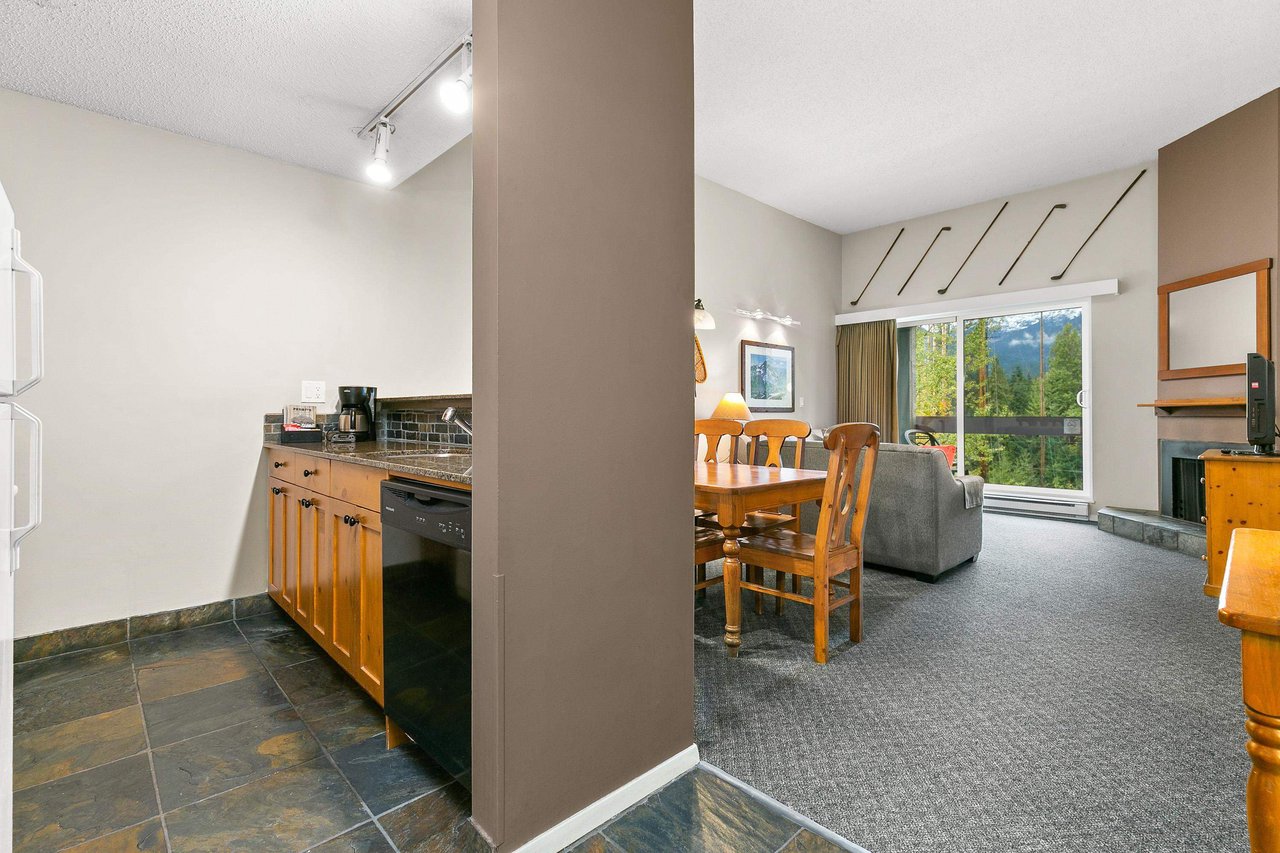 402-4200 Whistler Wy