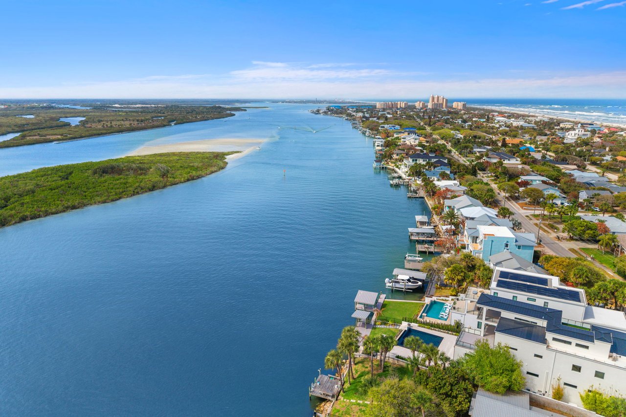 1194 N Peninsula Ave New Smyrna Beach, FL 32169