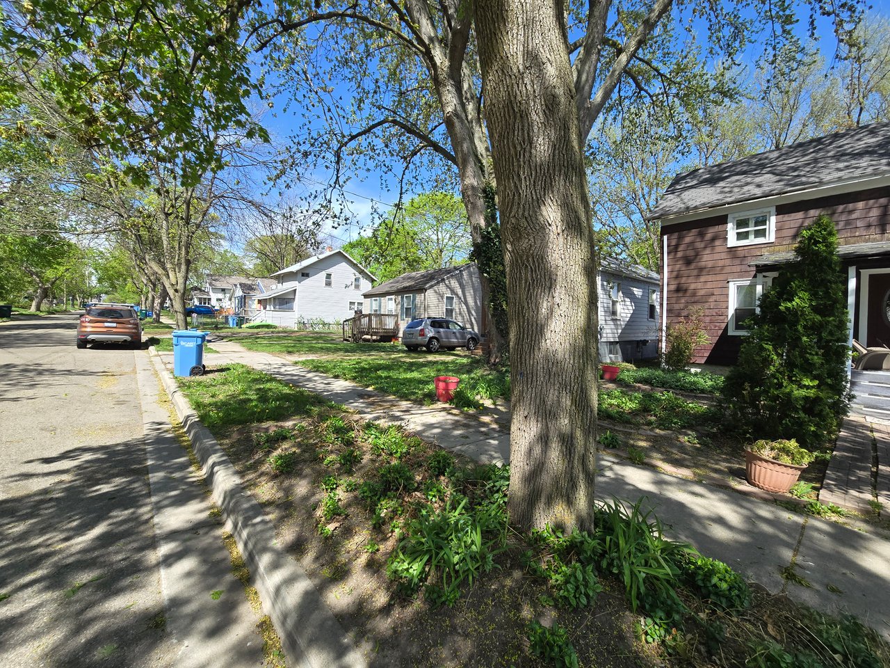 239 S Francis Ave
