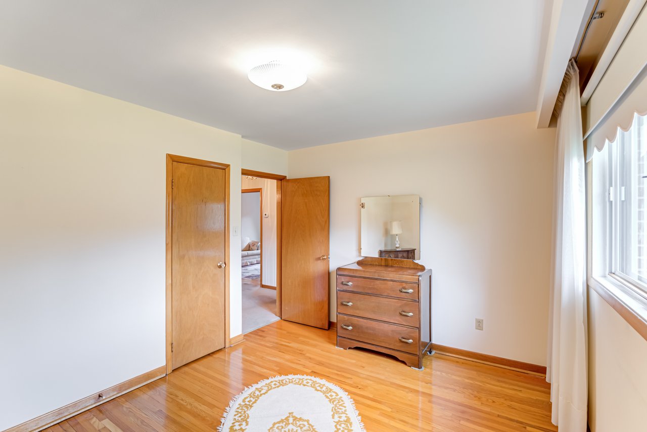 102 Clement Rd