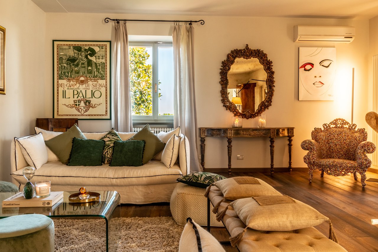 Tuscan Villa With Panoramic Country Views