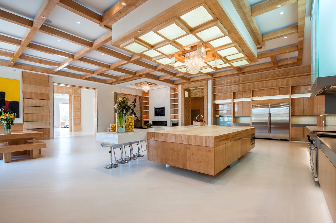 904 N Crescent Drive, Beverly Hills