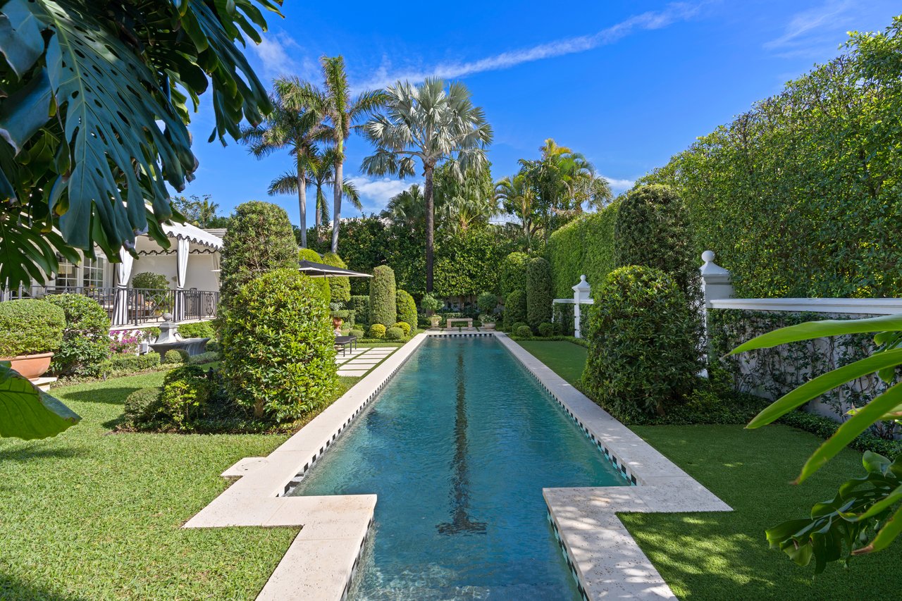 Entertainer’s Paradise in Prestigious Estate Section Enclave