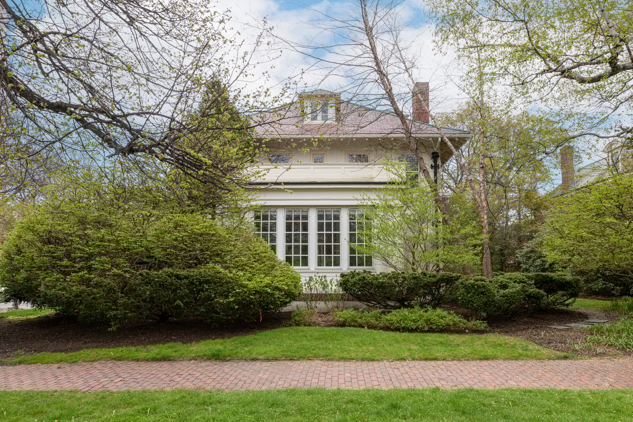 70 Carroll Street