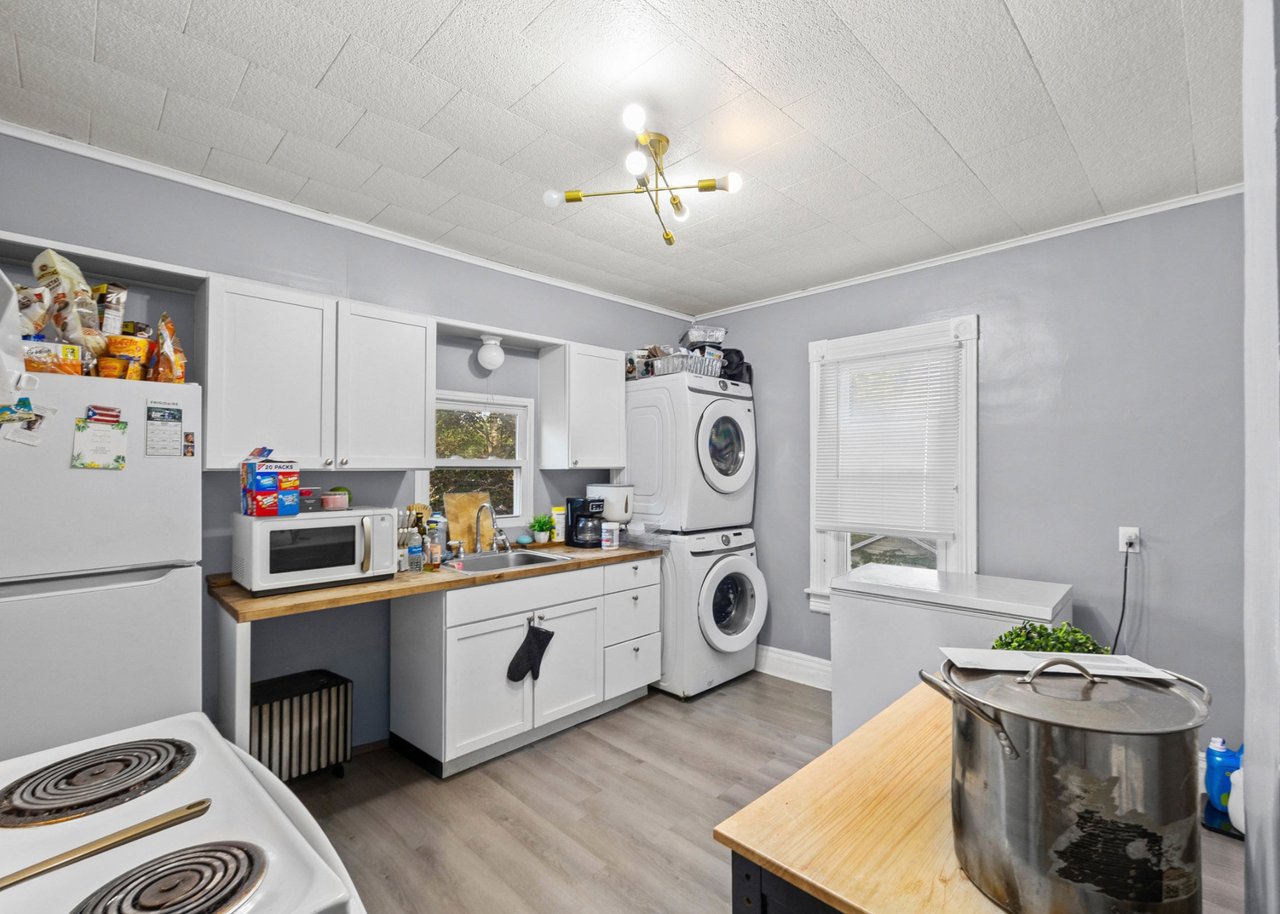 194-196 Pulteney St Geneva NY | 2-Unit Duplex for Sale