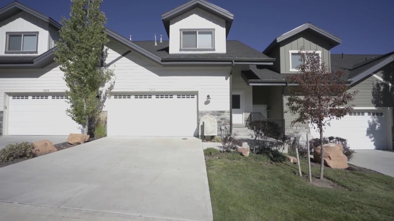 Immaculate Quarry Springs Townhouse
