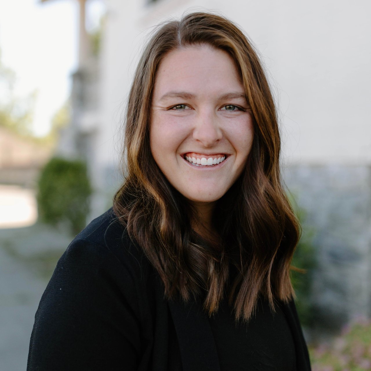 Haley Williamson Burien, Normandy Park, and Three Tree Point, WA Real Estate Agent Headshot