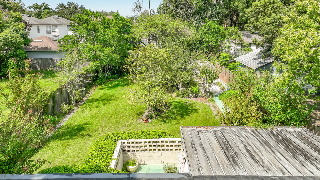Colonialtown 3-Bedroom 1.5-Bathroom Home with Terrazo Floors