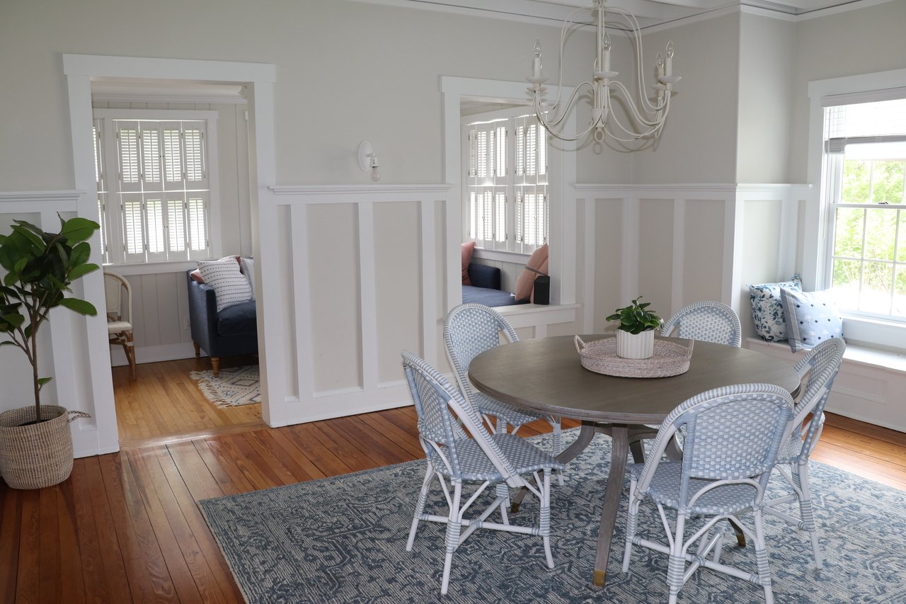 A Classic Bay Header with a Pool House