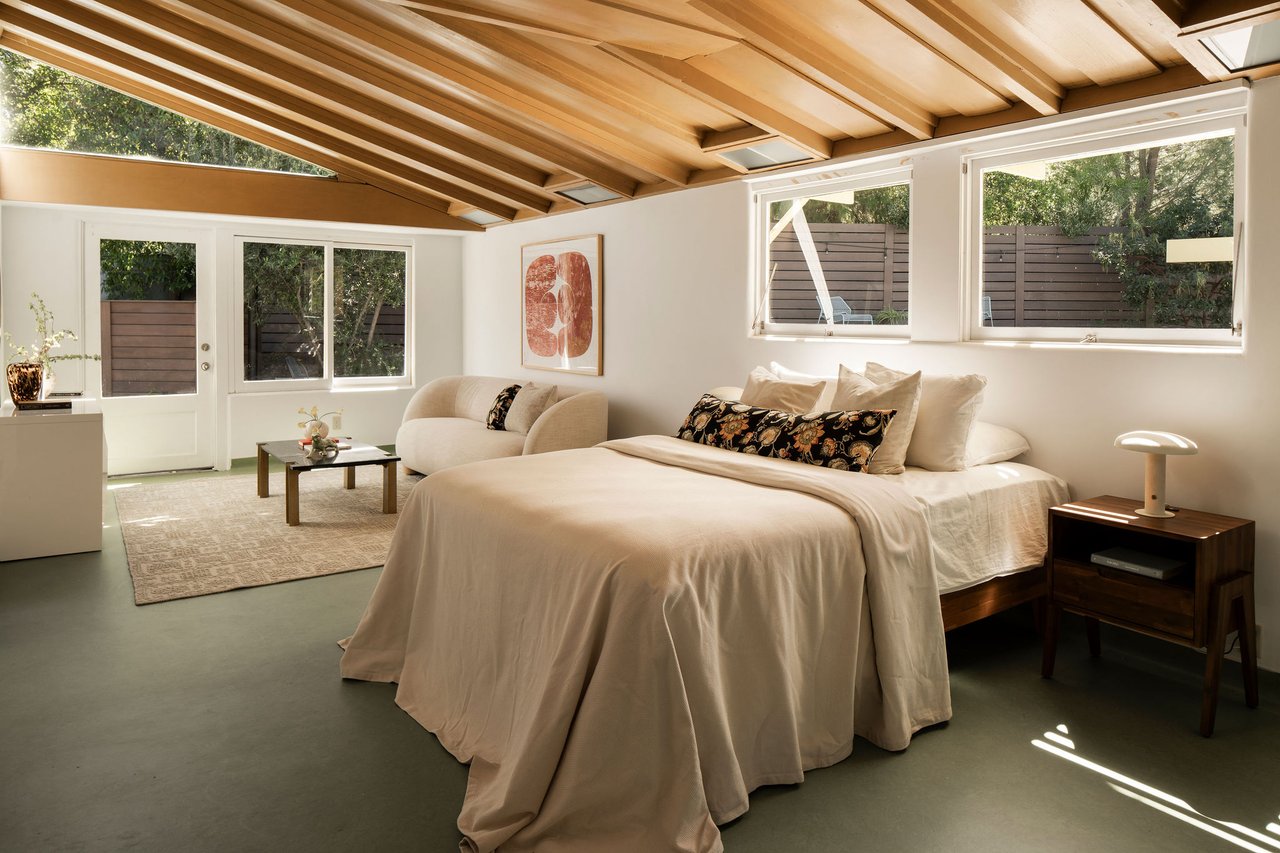 The Van Dekker House, Master architect R. M. Schindler