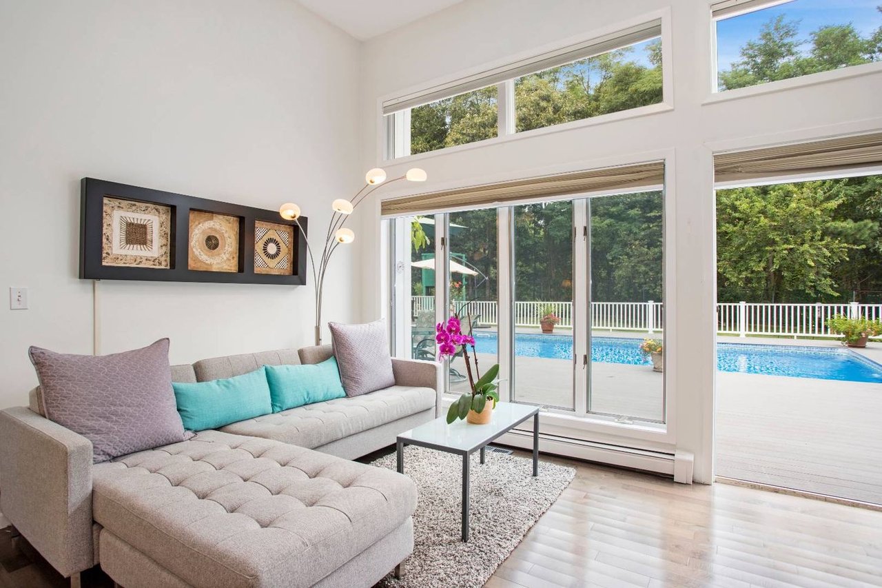 23 Stuart Ct