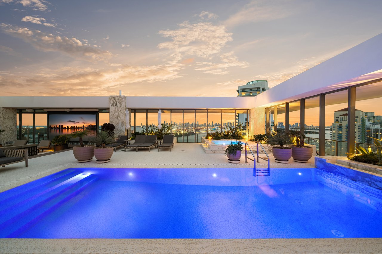 Apogee Penthouse