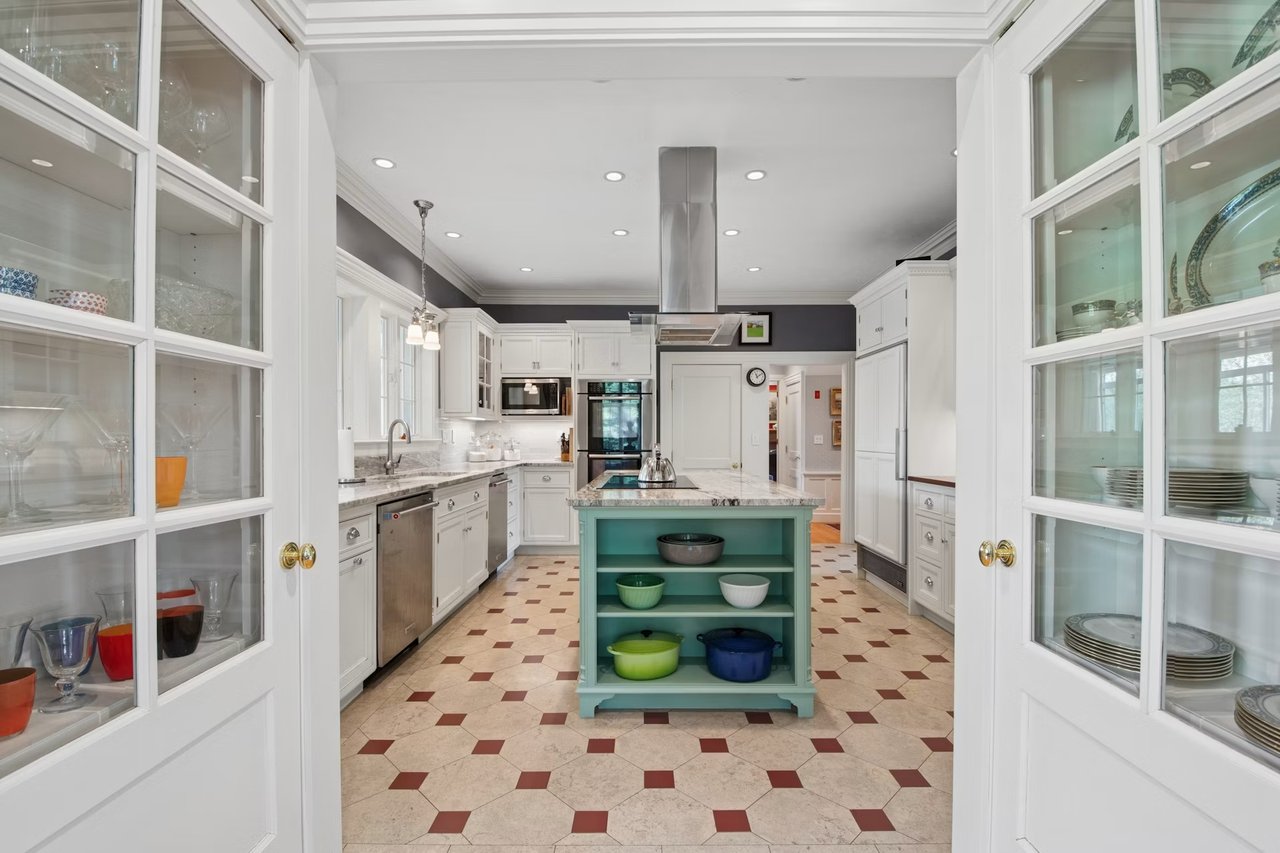 26 Madigan Ln
