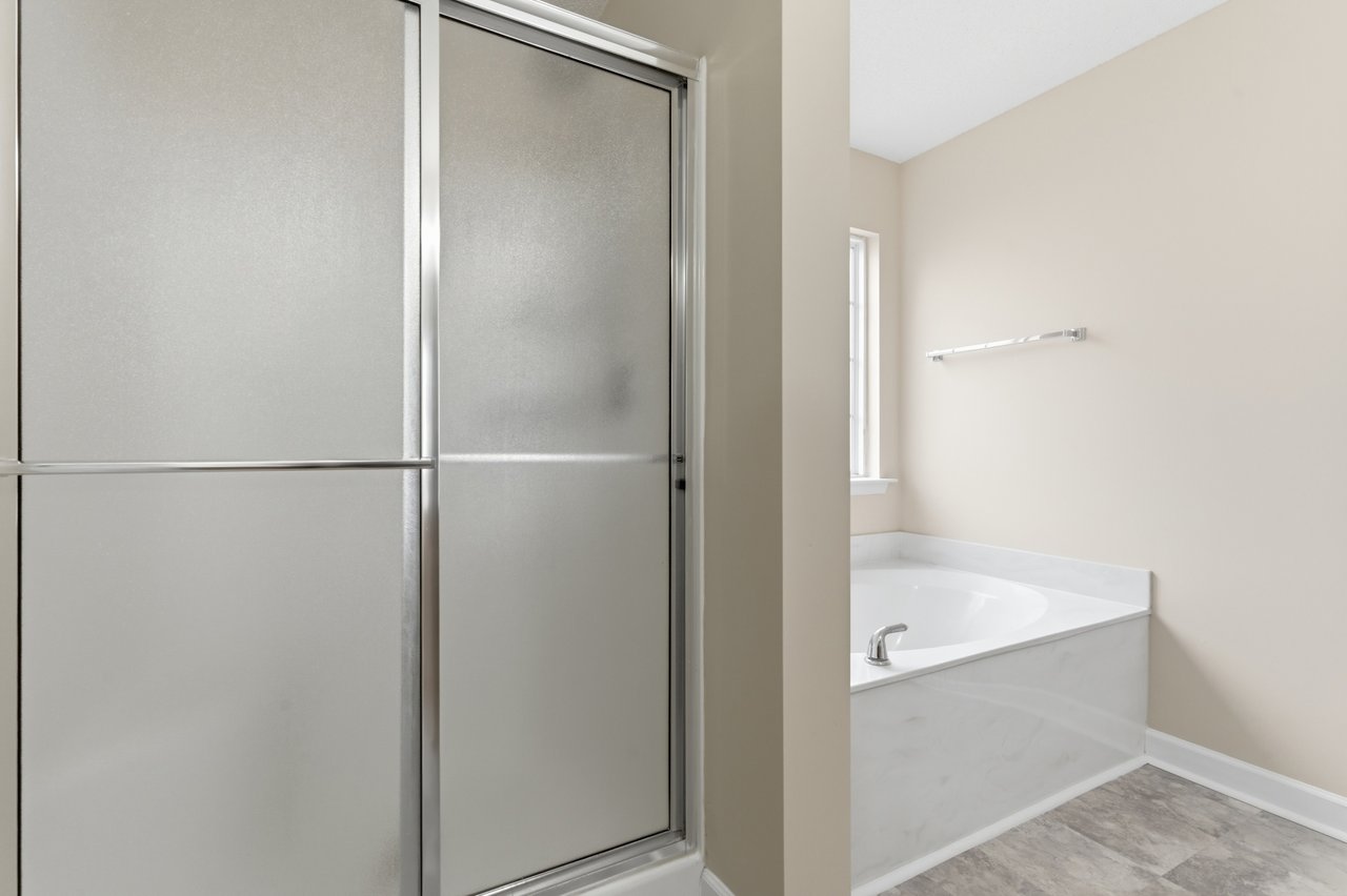 3 Bed 2 Bath Toney Property with Fully Fenced Yard!