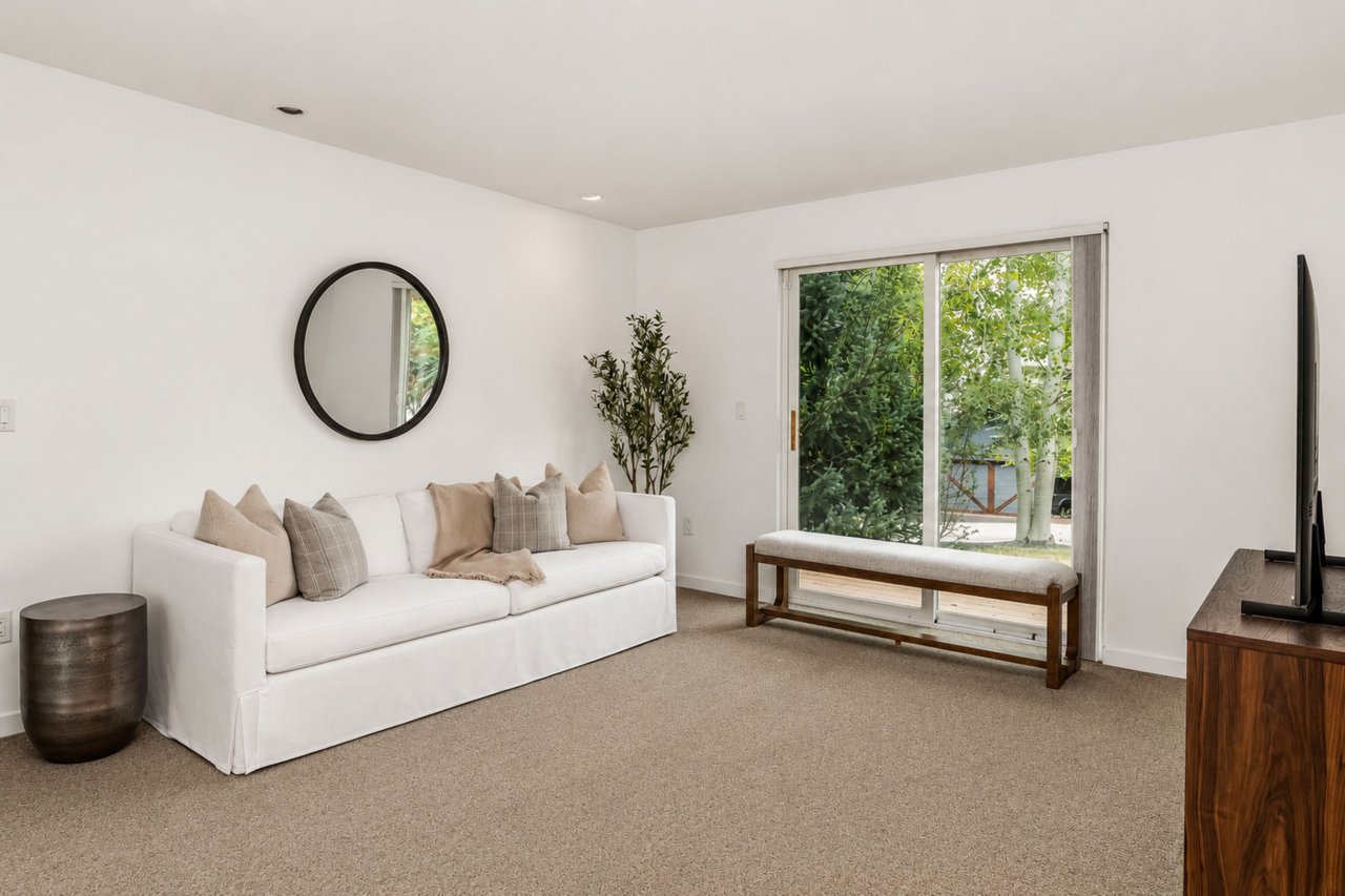 11 Russell Trail