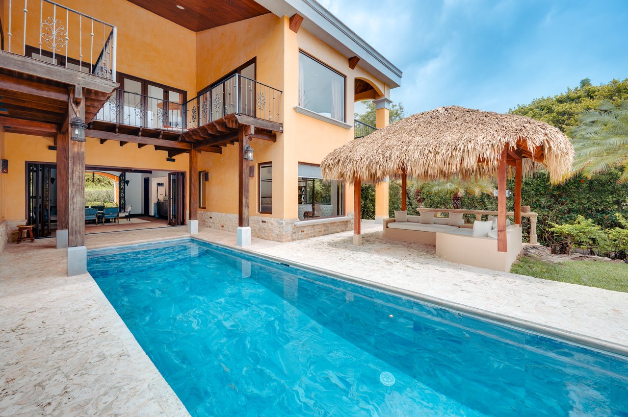 Casa Neptuno Beachfront Home  - Hacienda Pinilla