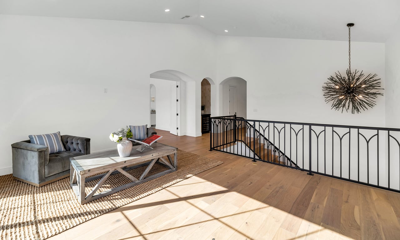 4244 N 45TH Place