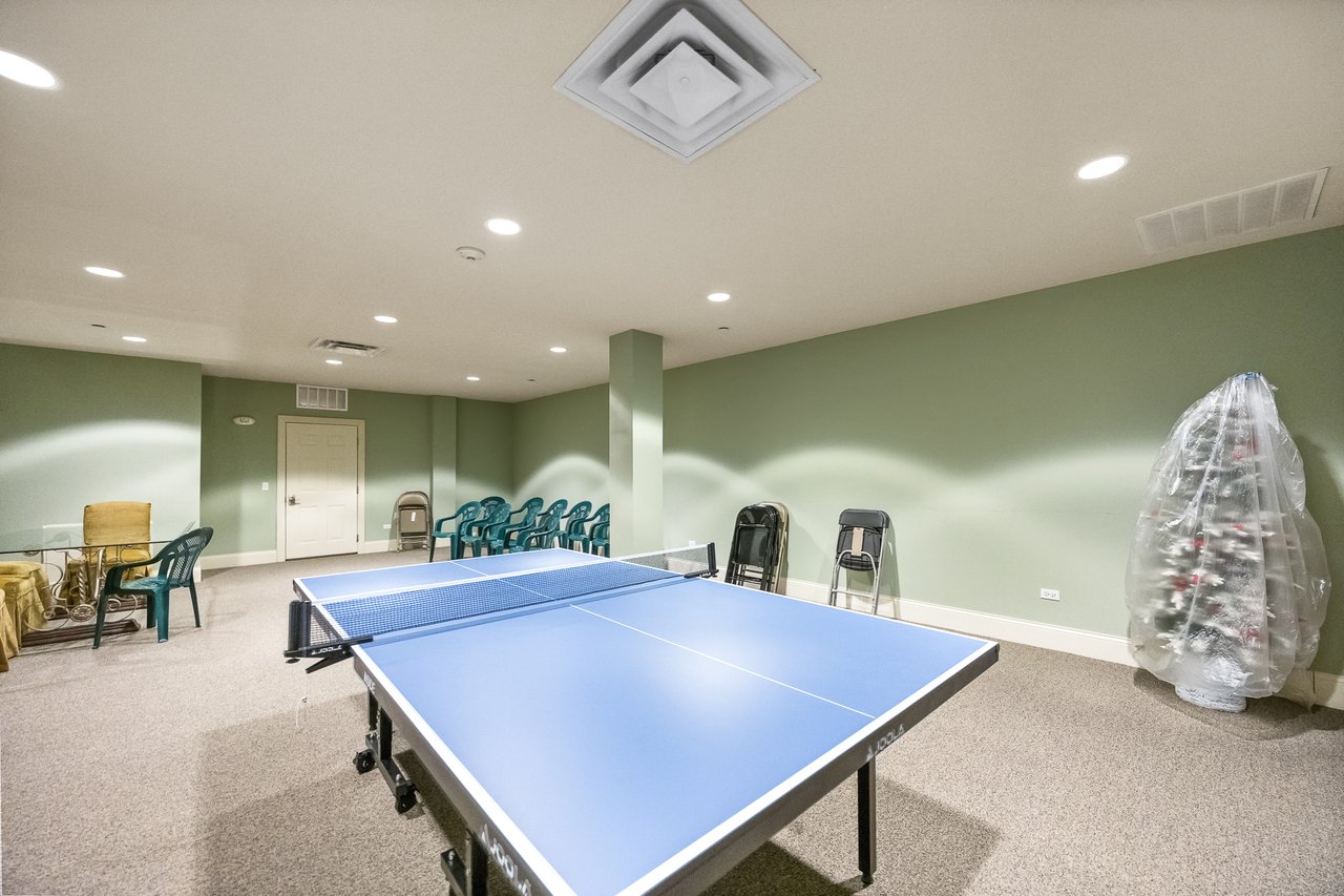 4929 Forest Ave, Unit 2E, Downers Grove