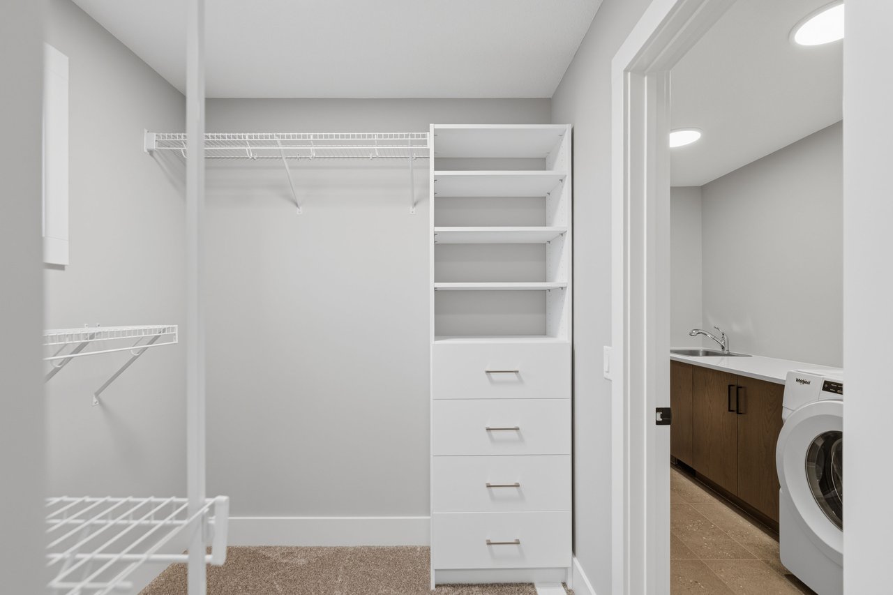 116 Greenwich Heath NW
