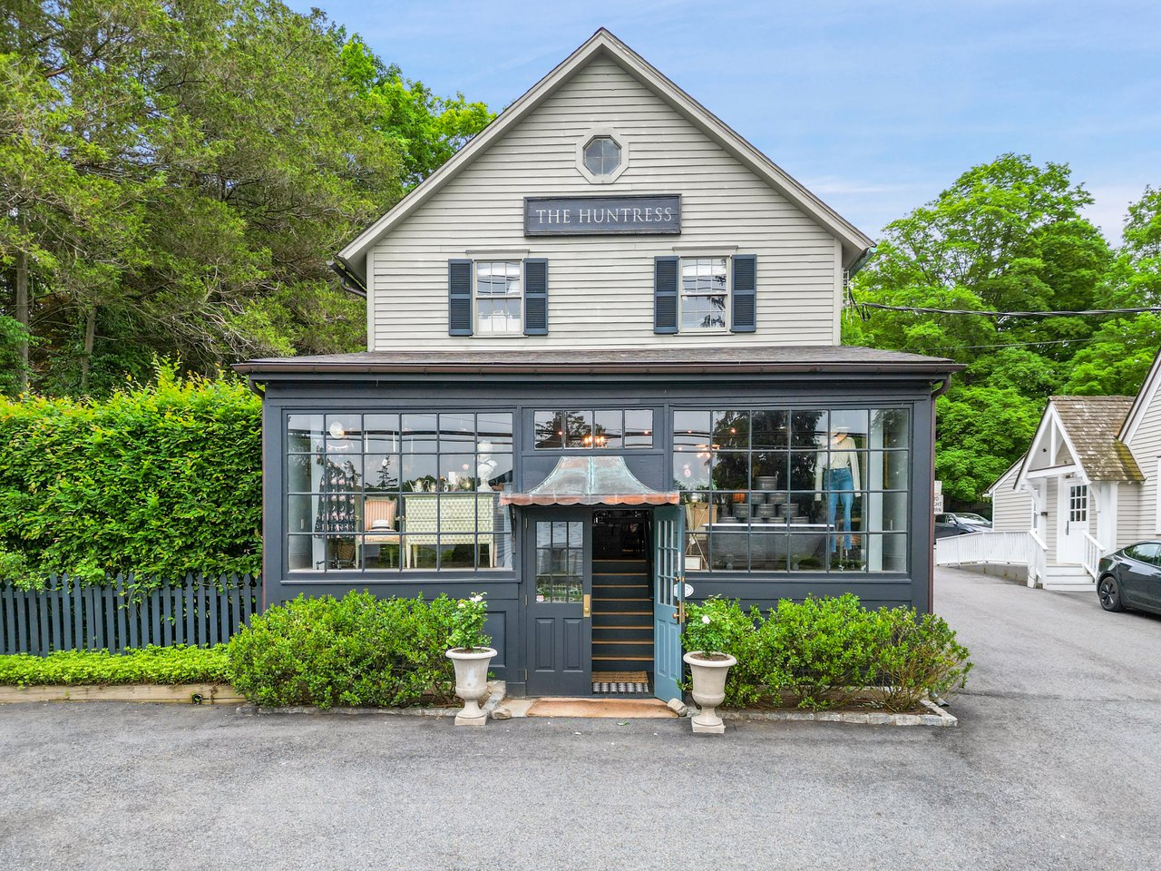 259 Westchester Avenue