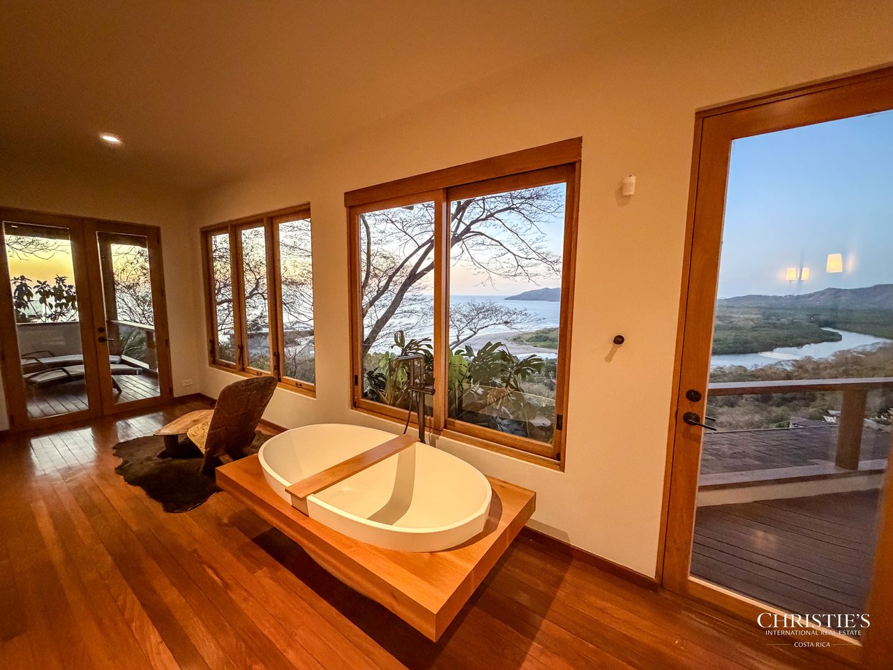 Casa Tres Doces - El Tesoro Development