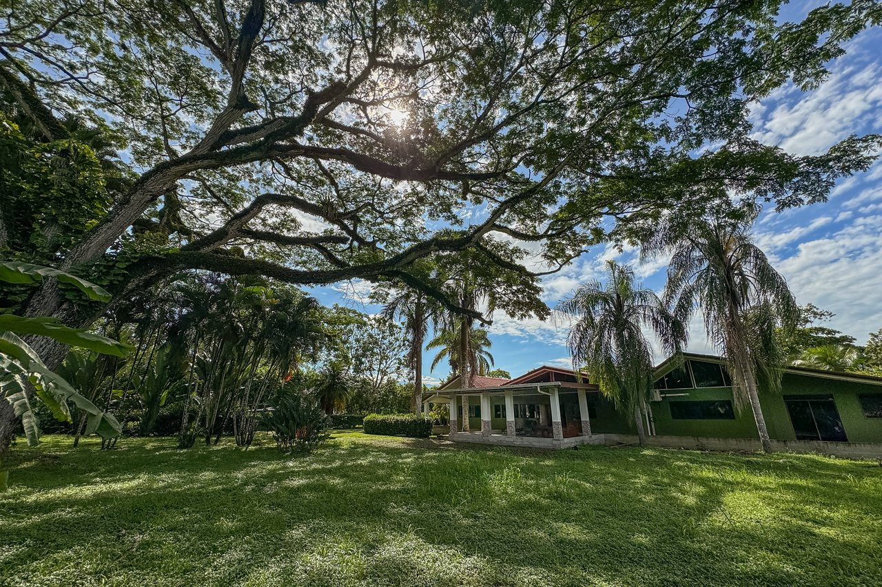 La Casona , 5 bdr estate