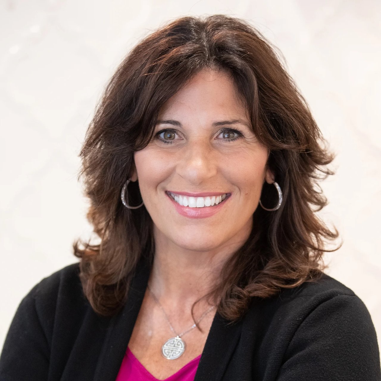 Terri Deramo Lexington, MA Real Estate Agent Headshot