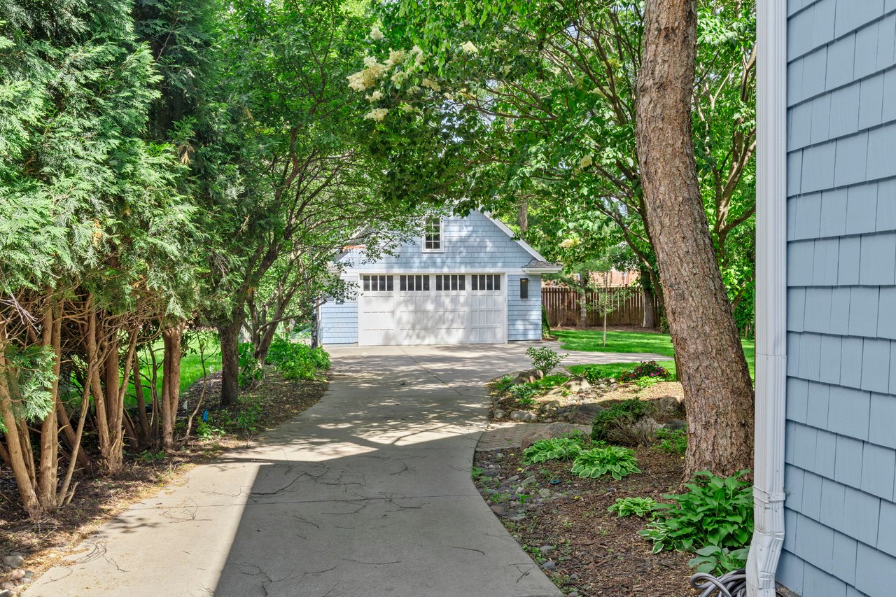 5229 Halifax Ave S, Edina