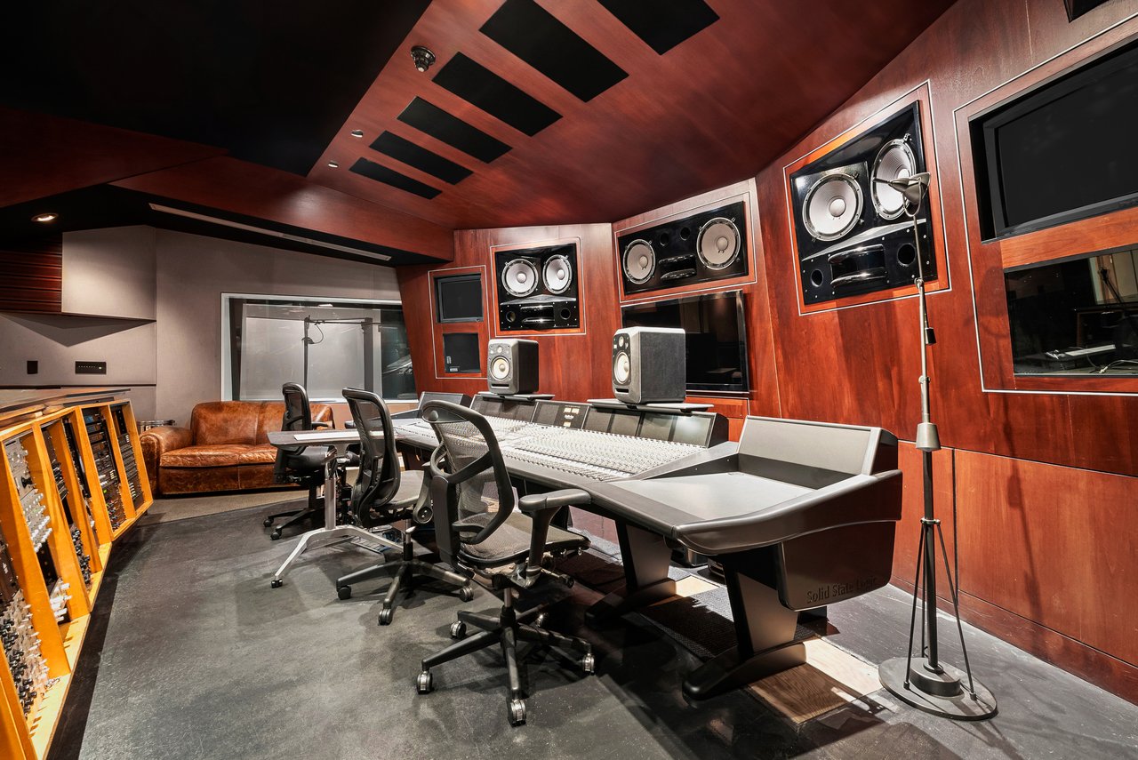 751 N Highland Ave, Hollywood