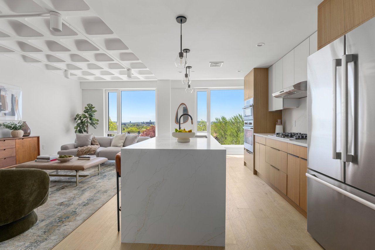 Somerville-125 Lowell St - The Belmont