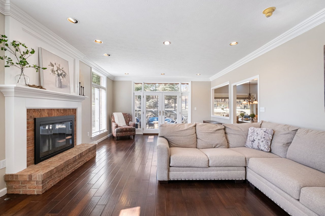 913 Highlander Circle