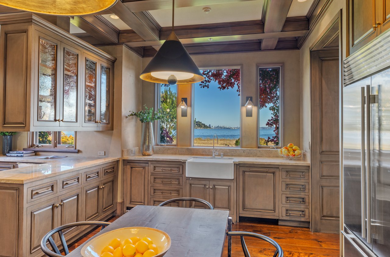 Captivating Luxury View Residence