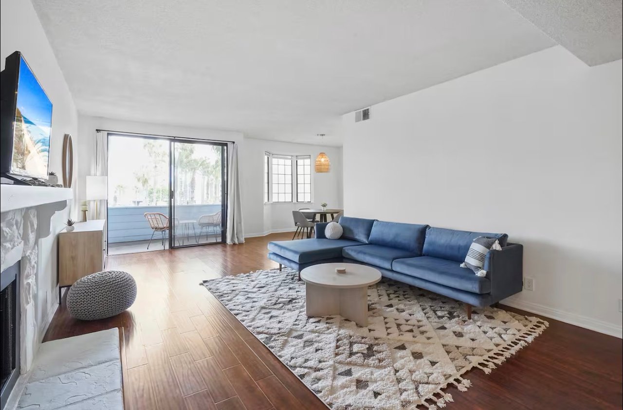 310 Tahiti Way