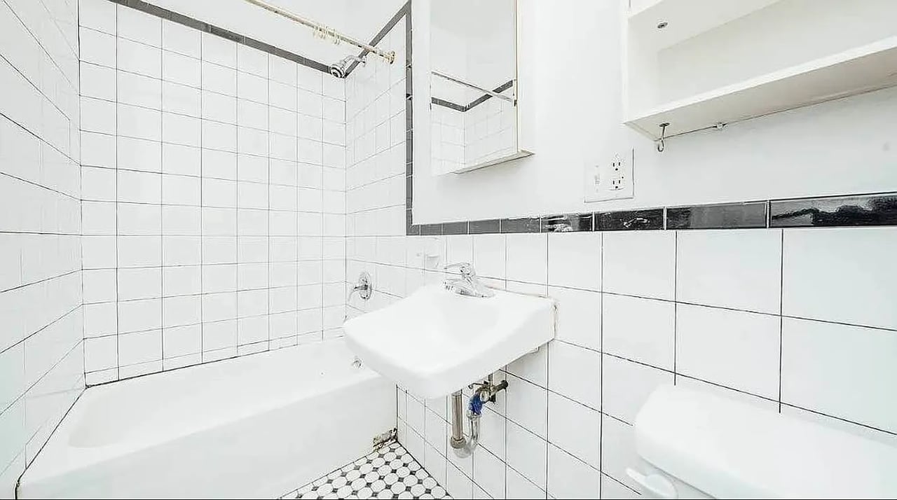 169 Troutman St 2L